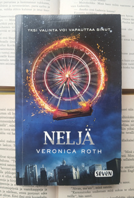 Veronica Roth - Neljä (pokkari)