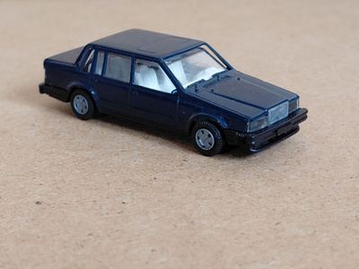 Volvo 760 GLE henkilöauto 1987 musta 1:87 I.M.U.