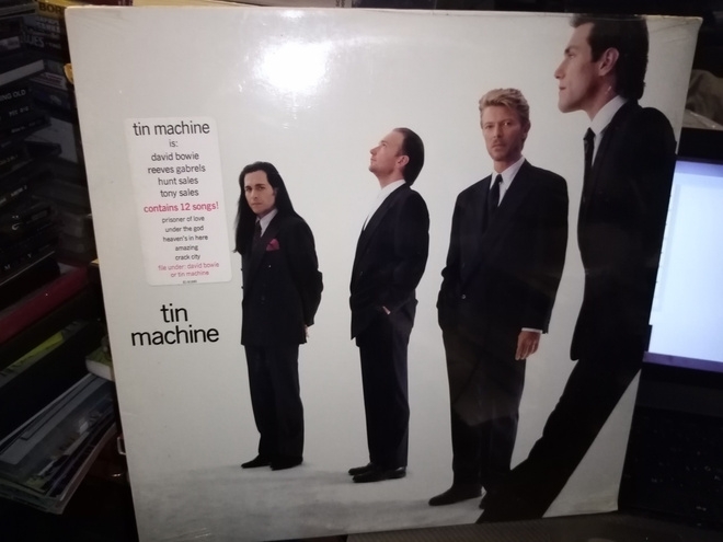 LP :  TIN MACHINE ( 1989 USA) UUSI, SIS POSTIKULU
