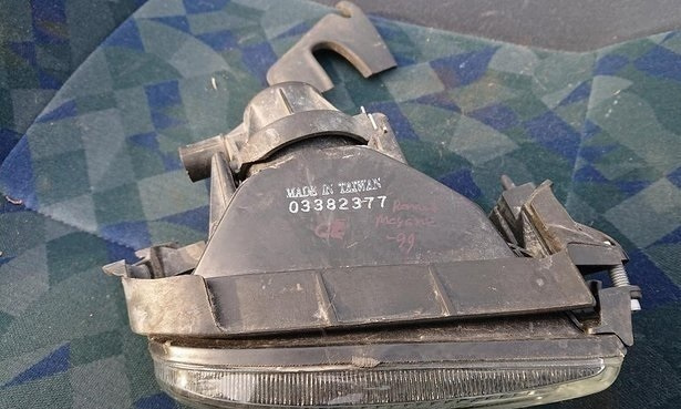 Sumuvalo, etu oikea - Renaut Megane 1,6 16v -99
