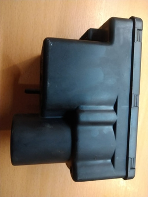 Audi keskuslukituksen pumppu 4A0862257H