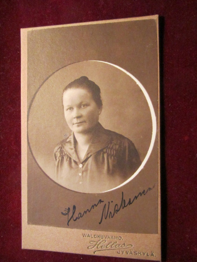 Visiittikortti. Hanna Niskanen