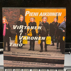 VIRTANEN RAIVIO VARONEN TRIO - Pieni aikuinen cd-single - pikkukuva 1