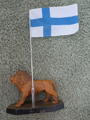 Suomi Leijona Lippuvartiossa.