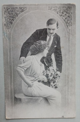 Leidi on saanut kukkia herrahenkilöltä Jouluksi, p. 1919