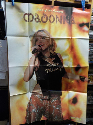 MADONNA FOLD-OUT JULISTE