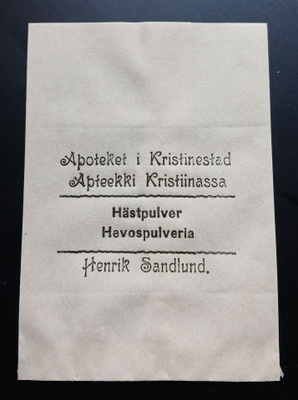 Apteekki Henrik Sandlund Kristiinank. Hevospulveria