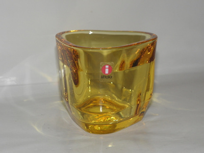 Iittala keltainen TRIS tuikku