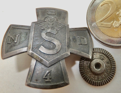 Ruuvimerkki Suojeluskunta Etelä-Uusimaa NSD 4 Hopeaa 1929