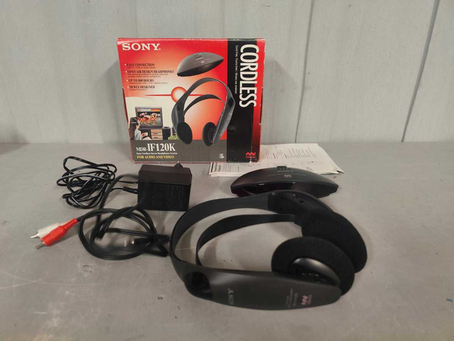 SONY MDR-IF120K johdoton  stereokuulokejärjestelmä