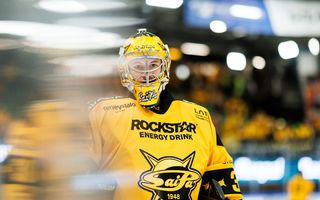 #30 KARI PIIROINEN, keltainen finaalipelattu pelipaita
