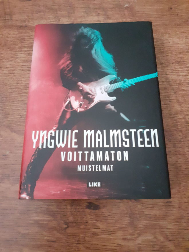 Yngwie Malmsteen Voittamaton Kirja