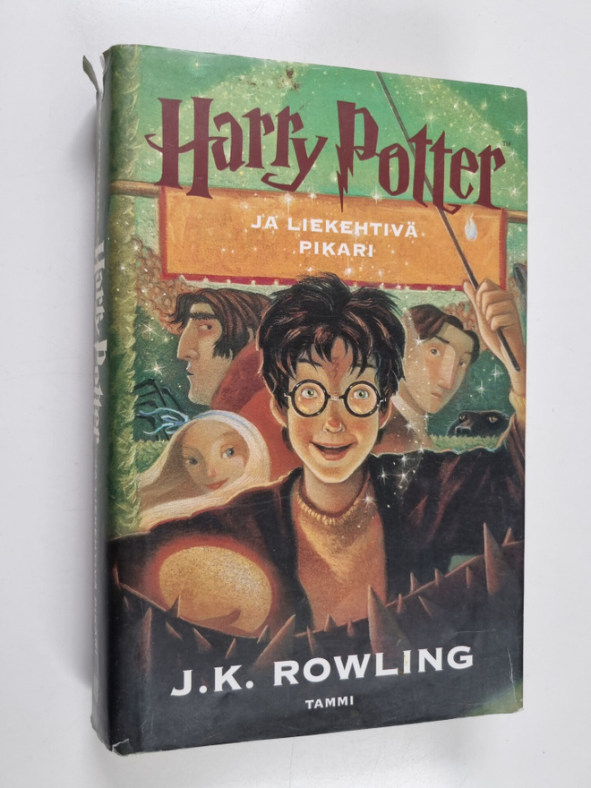 J. K. Rowling : Harry Potter ja liekehtivä pikari