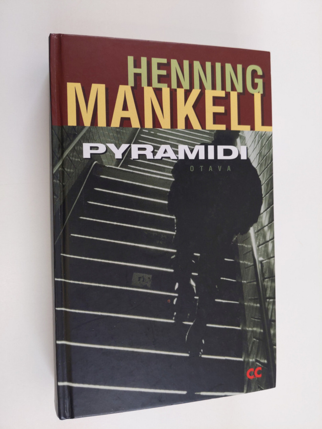 Henning Mankell : Pyramidi