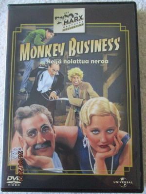 MONKEY BUSINESS (DVD) NELJÄ NOLATTUA NEROA