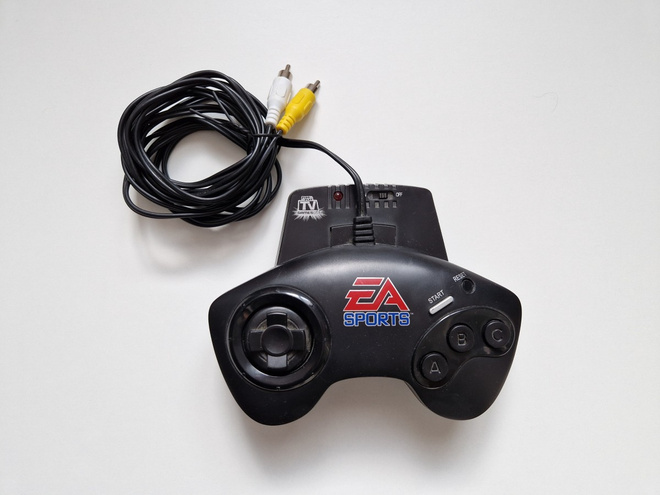EA Sports plug and play TV game -peliohjain