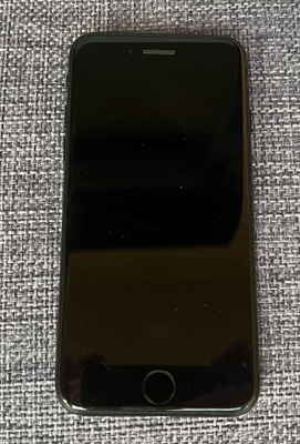 iPhone SE (2020, 64GB)