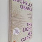 Michelle Obama : The Light We Carry - Overcoming In Uncer... - pikkukuva 1