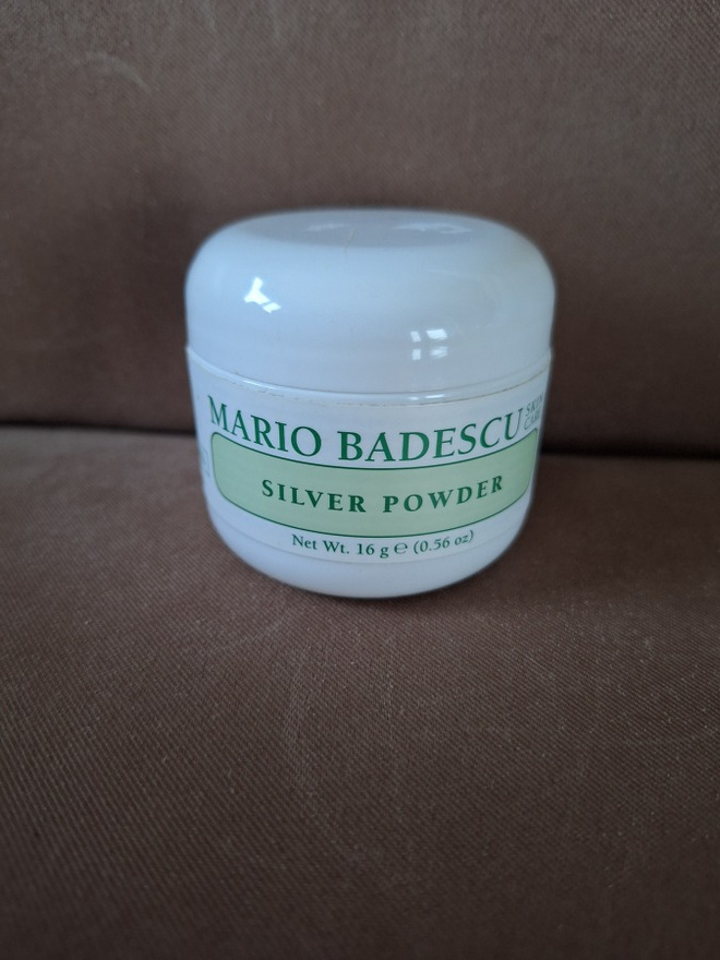 MARIO BADESCU UUSI KASVONAAMIO RASVOITUVALLE IHOLLE