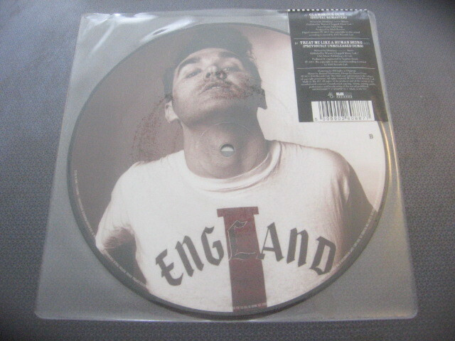 7" - Morrissey - Glamorous Glue / Treat Me Like A Human Bein