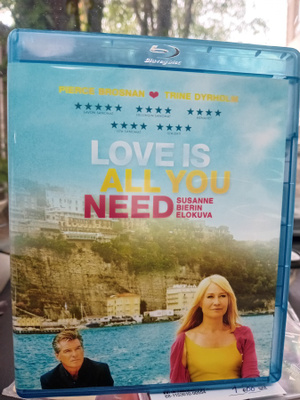 Blu-ray Love is all you need ( SIS POSTIKULU )