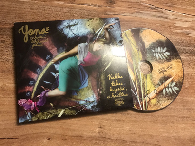 Yona & Orkesteri . Vaikka tekee kipeää ei haittaa CD