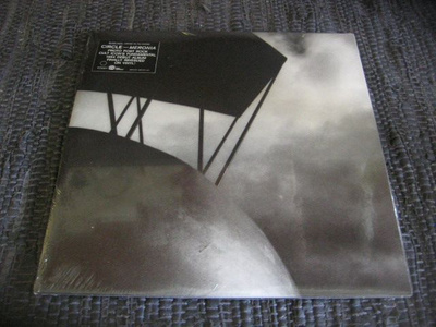 2LP - Circle - Meronia