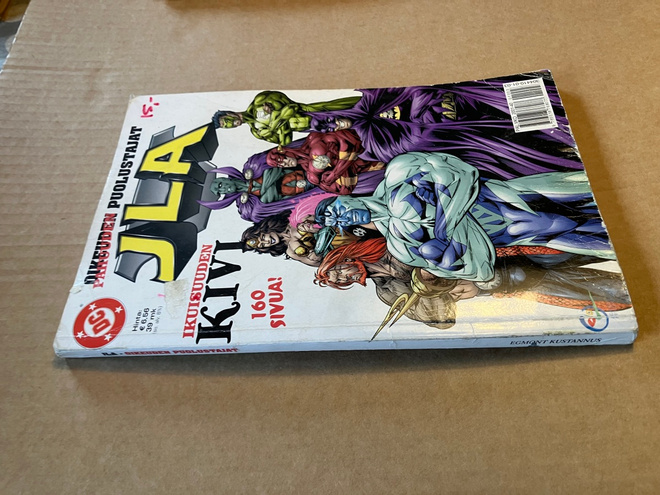 DC JLA IKUISUUDEN KIVI 3/2001