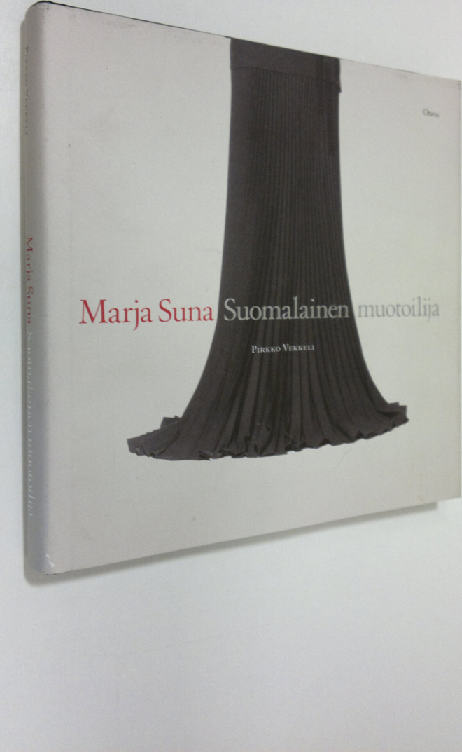 Pirkko Vekkeli : Marja Suna : suomalainen muotoilija