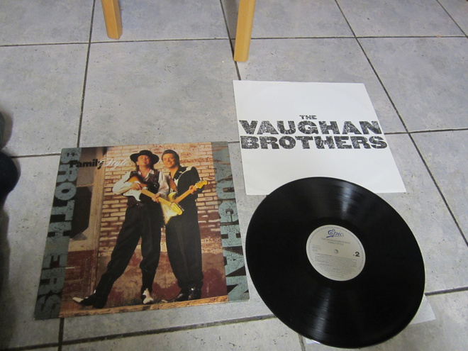 The Vaughan Brothers – Family Style