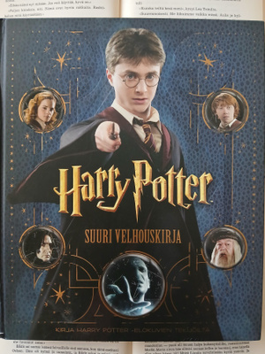 Harry Potter: Suuri velhouskirja (sid.)