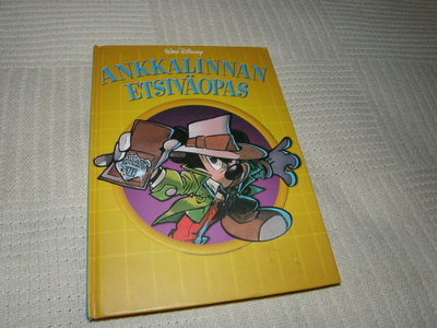 Disney Ankkalinnan etsiväopas