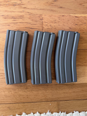 M16-airsoft aseen lippaat, 3kpl