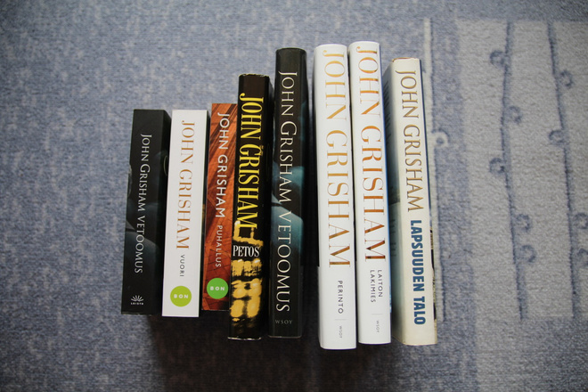 John Grisham : 5 kovakantista + 3 pokkaria