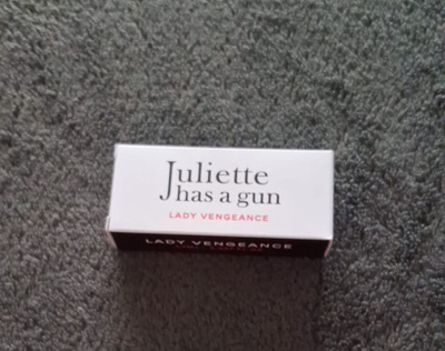 Hajuvesinäyte Juliette Has a Gun Lady Vengeance
