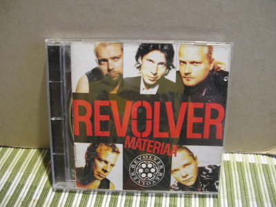 Revolver:Materiaa cd