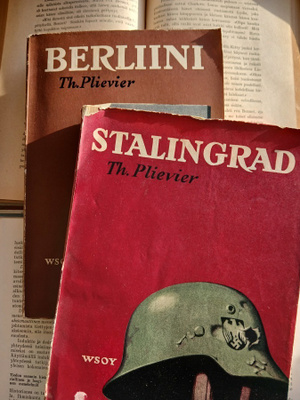 Th. Plievier - Berliini ; Stalingrad (nid.)