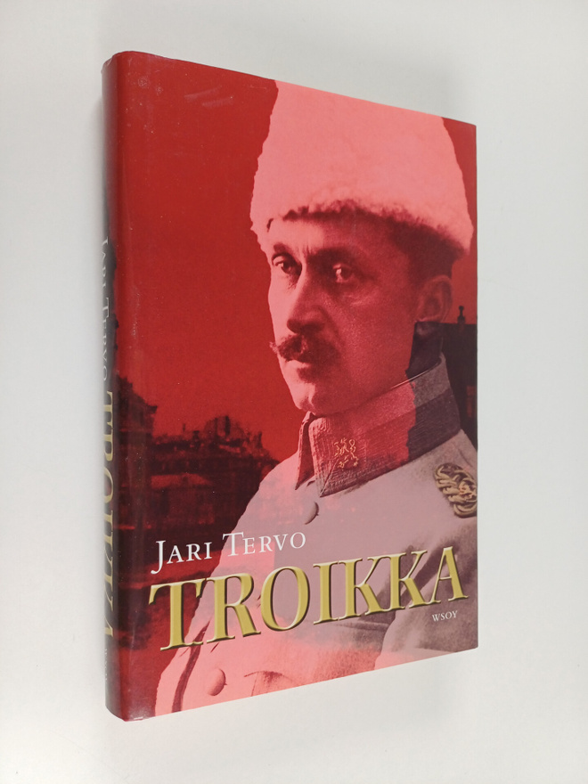 Jari Tervo : Troikka : romaani