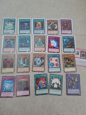 Yu-Gi-Oh kortteja 20 kpl