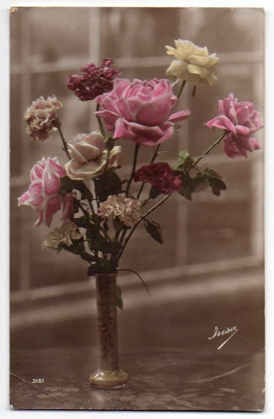 KUKKIA / Sirot ruusut messinkimaljakossa. 1900-l.