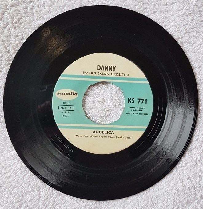 Danny  – Angelica / Kun Päivän Valon Nähdä Saan 7"