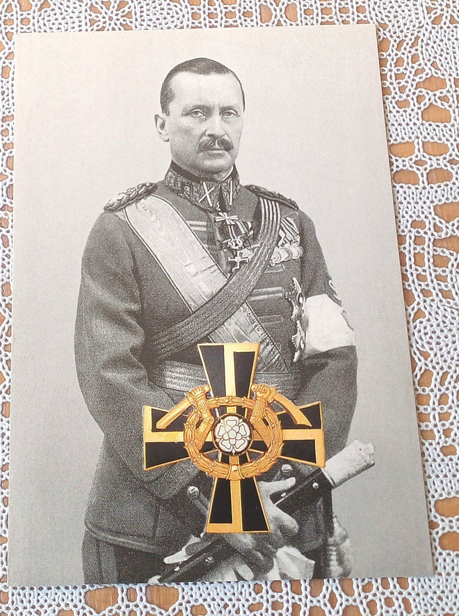 Marski Mannerheim ja Mannerheim-risti uudenveroinen kortti