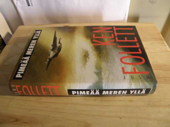 KenFollett Pimeää meren yllä (sidottu)