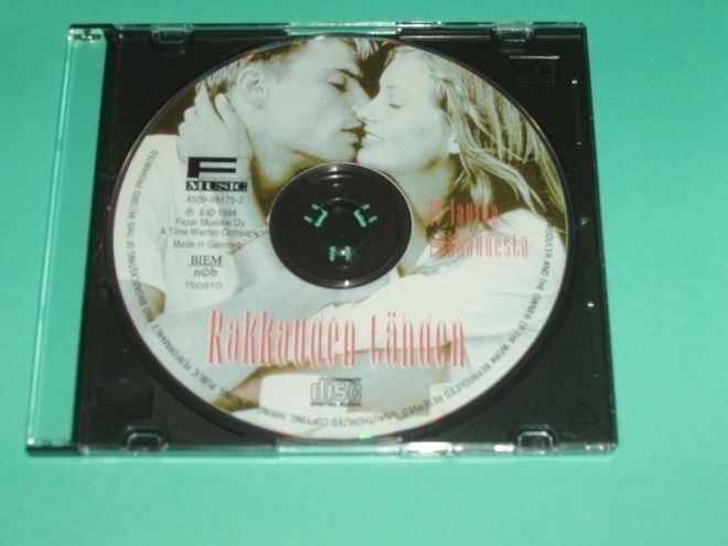 CD 17 Laulua Rakkaudesta – Rakkauden Tähden
