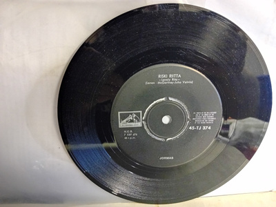 7" single Jormas : Riski Riitta ( SIS POSTIKULU )