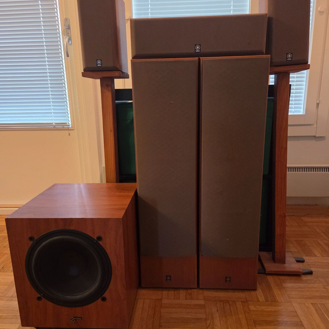 Yamaha 5.1 kotiteatterikaiuttimet+Audio Pro subi+vahvistin