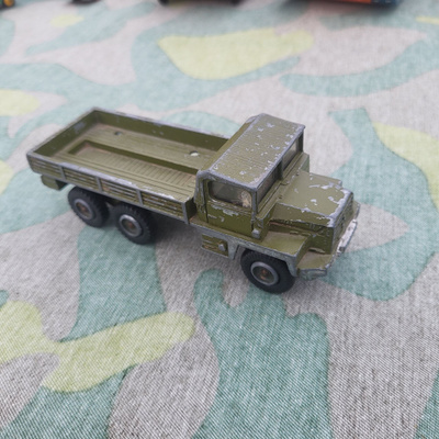 Vanha Dinky Toys kuormuri