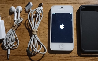 Iphone 4S & Earpods Nappikuulokkeet