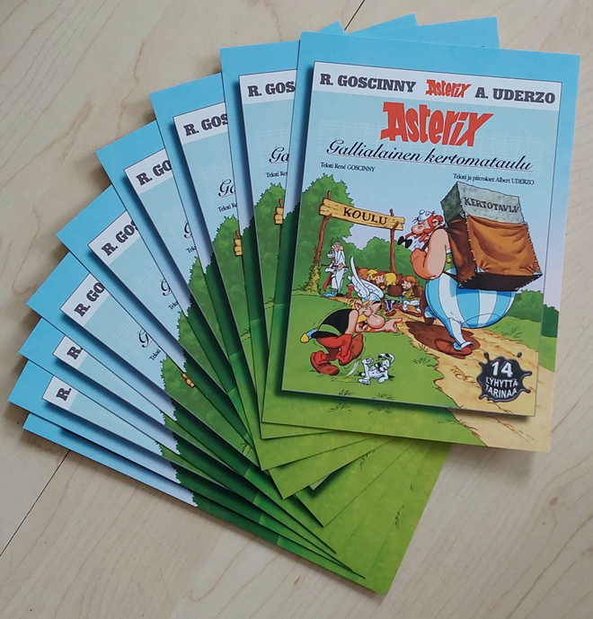 Asterix : 9kpl vanhoja mainospostikortteja