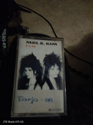 Mel&kim kasetti